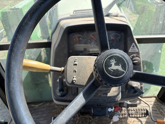 Image of John Deere 5075M equipment image 3