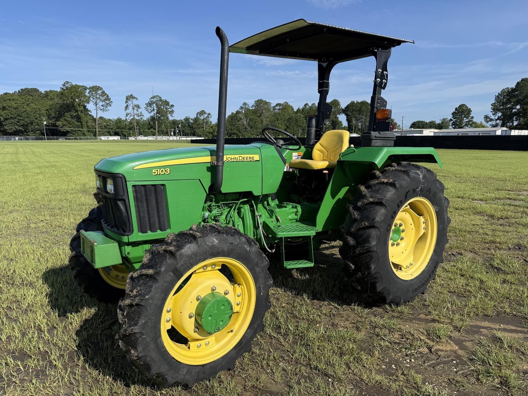 2008 John Deere 5103 Equipment Image0