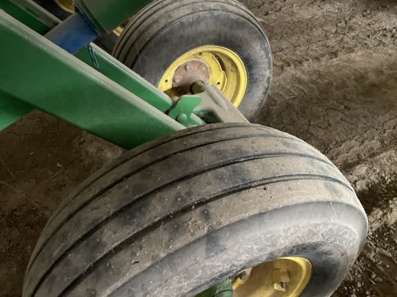 Image of John Deere 512 equipment image 3