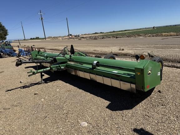 Image of John Deere 520 equipment image 1