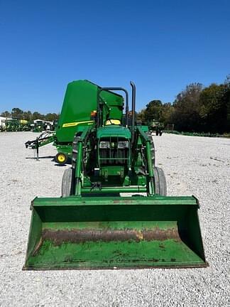 Image of John Deere 5203 equipment image 2