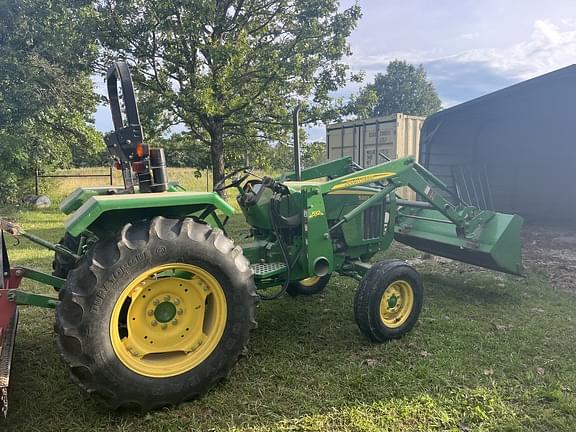 Image of John Deere 5203 equipment image 1