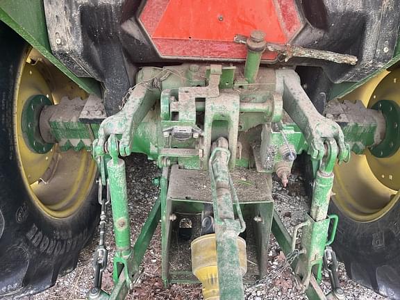 Image of John Deere 5203 equipment image 3