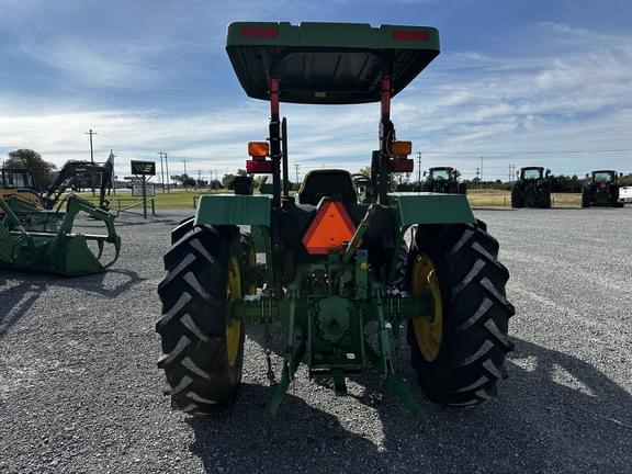 Image of John Deere 5203 equipment image 4