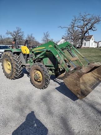 Image of John Deere 5203 equipment image 1