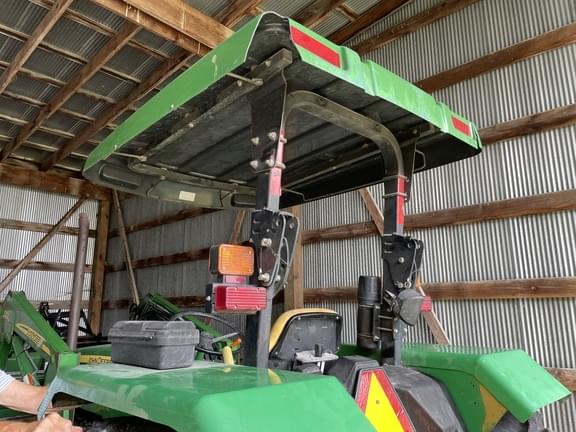 Image of John Deere 5303 equipment image 3