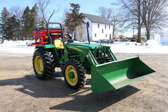 Image of John Deere 5303 equipment image 4
