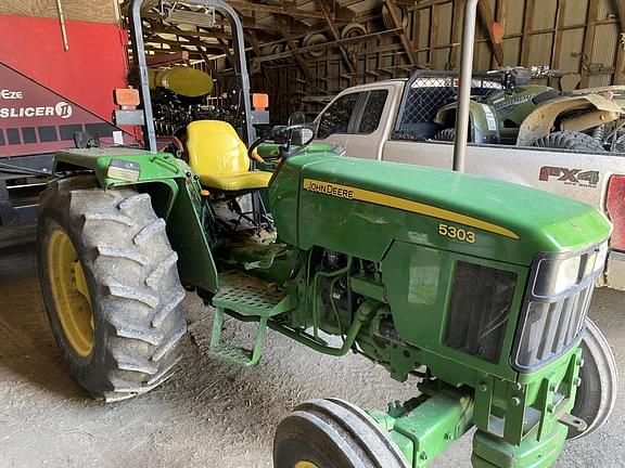 Image of John Deere 5303 equipment image 2