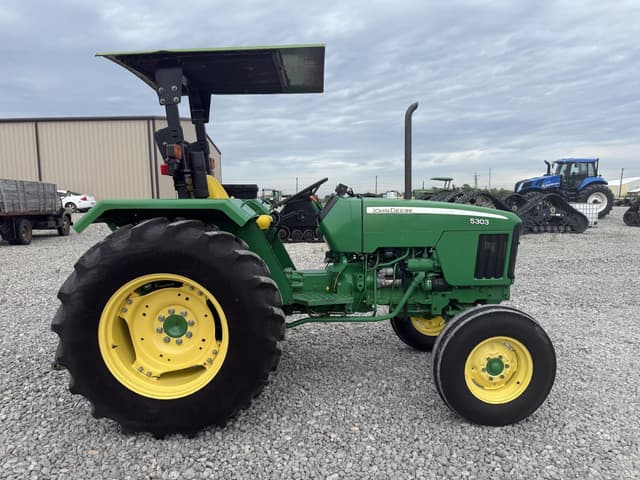Image of John Deere 5303 equipment image 3