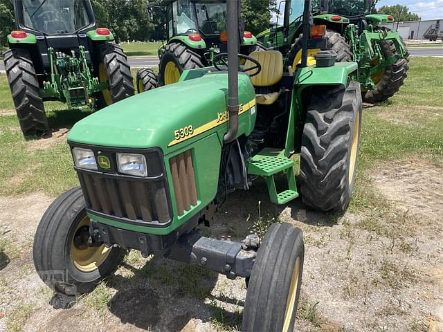 Image of John Deere 5303 equipment image 1