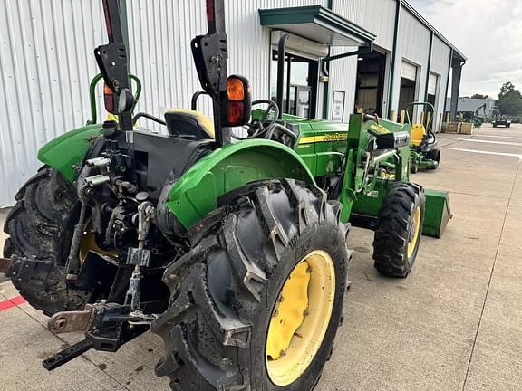 Image of John Deere 5325 Primary image