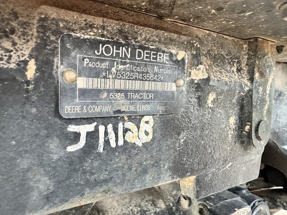 Image of John Deere 5325 equipment image 3
