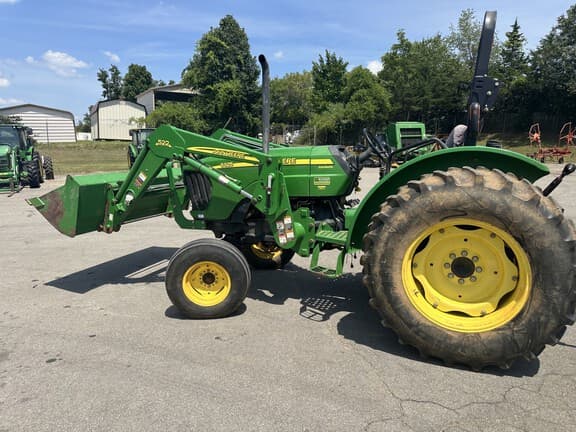 Image of John Deere 5325 equipment image 2
