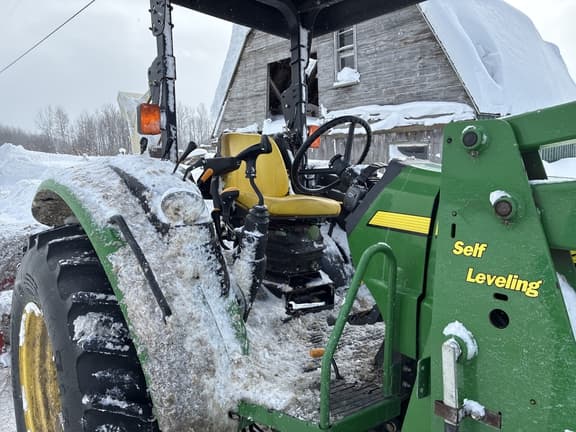 Image of John Deere 5325 equipment image 4