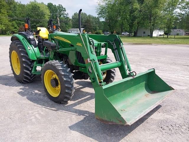 Image of John Deere 5325 equipment image 2