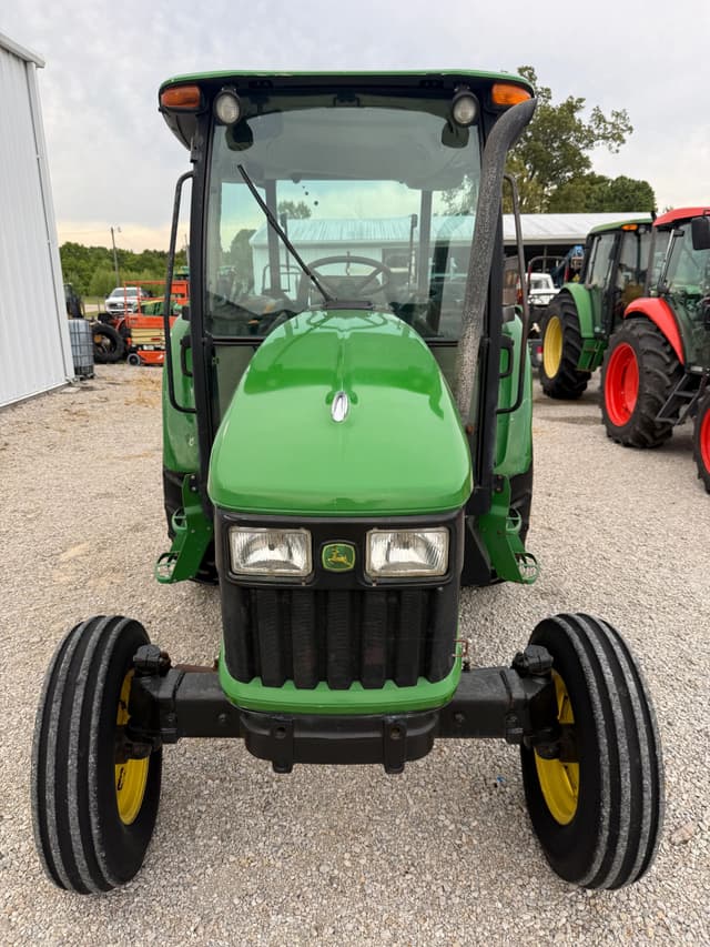 Image of John Deere 5425 equipment image 2