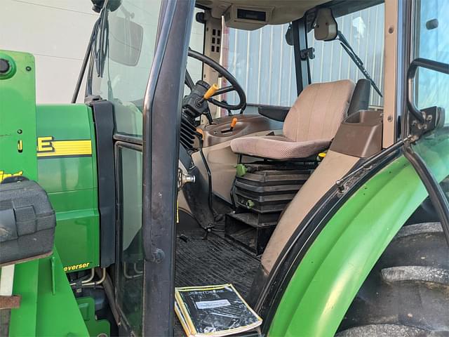 Image of John Deere 5425 equipment image 4