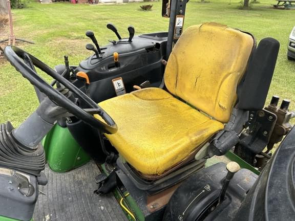 Image of John Deere 5425 equipment image 4