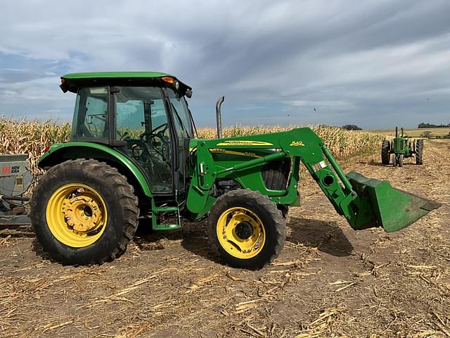 Image of John Deere 5425 equipment image 1