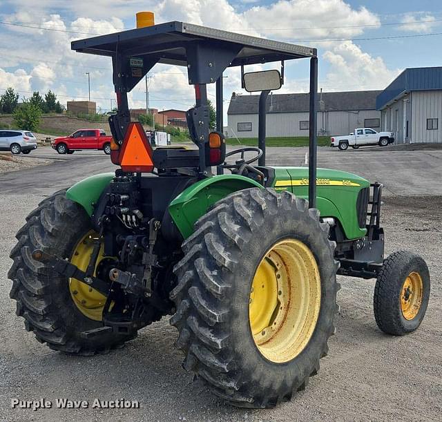 Image of John Deere 5425 equipment image 4