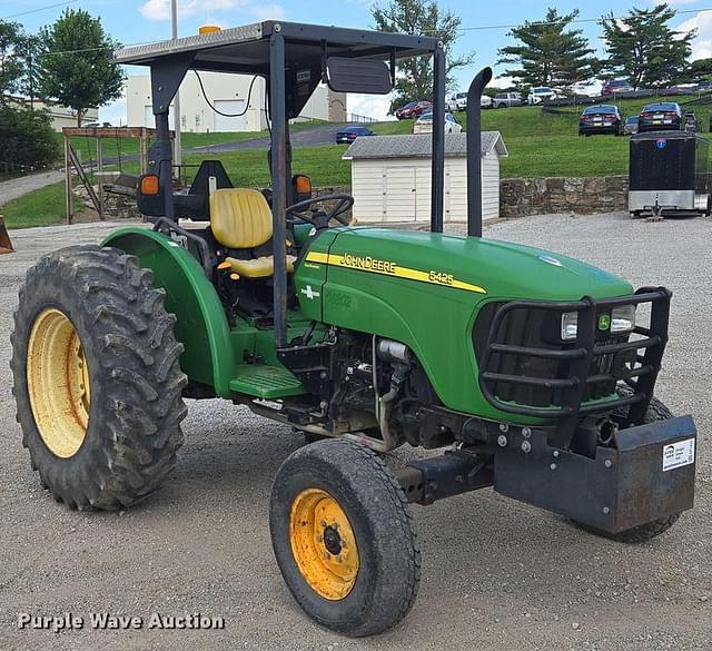 Image of John Deere 5425 equipment image 2