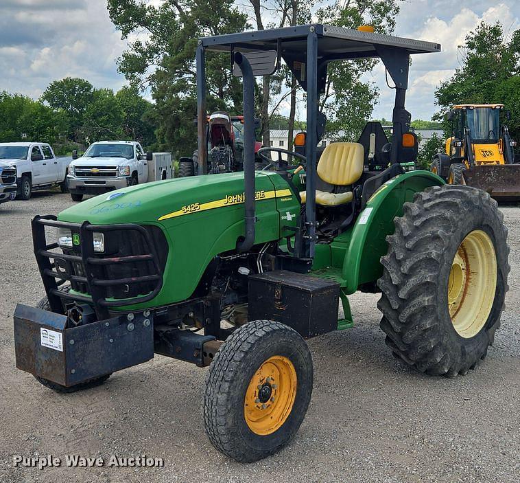 Image of John Deere 5425 Primary image
