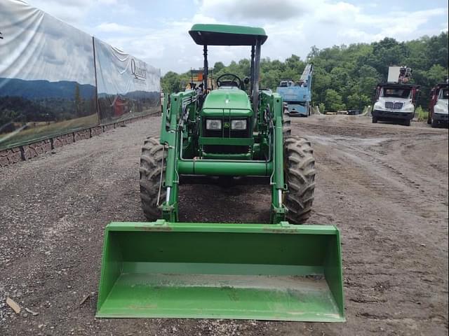 Image of John Deere 5525 equipment image 1
