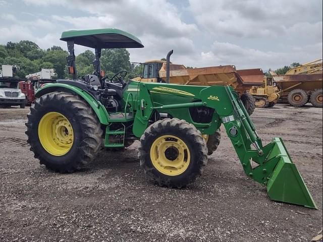 Image of John Deere 5525 equipment image 2