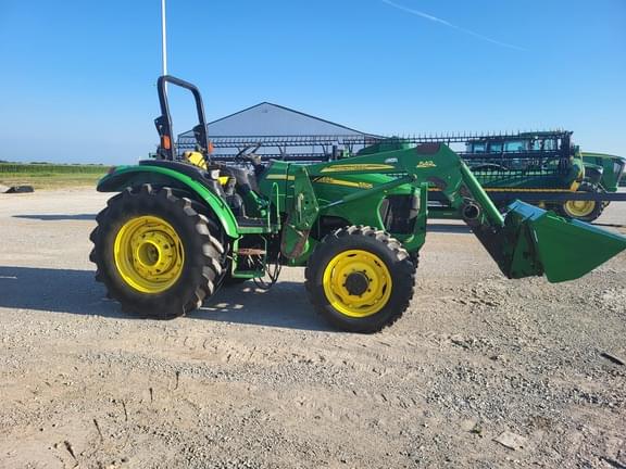 Image of John Deere 5525 Image 1
