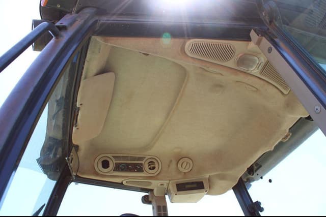 Image of John Deere 5625 equipment image 4
