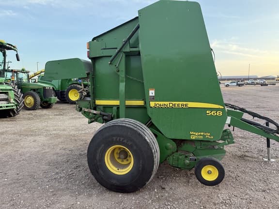 Image of John Deere 568 equipment image 3
