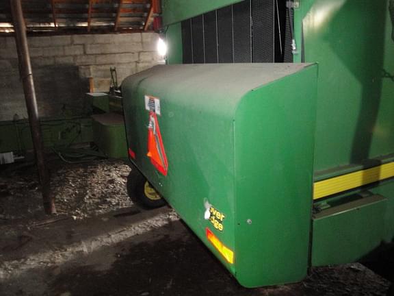 Image of John Deere 568 equipment image 4