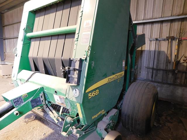 Image of John Deere 568 equipment image 3