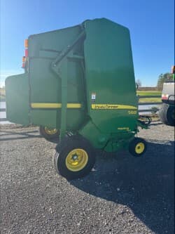 Image of John Deere 568 equipment image 3