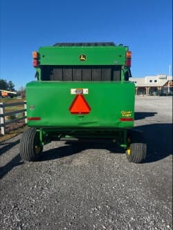 Image of John Deere 568 equipment image 2