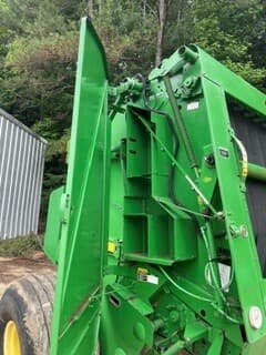 Image of John Deere 568 equipment image 3