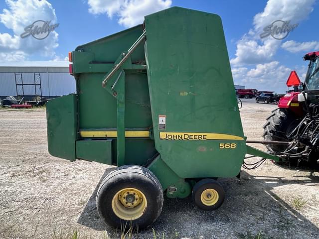 Image of John Deere 568 equipment image 1