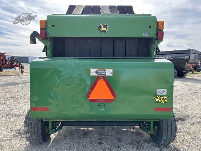 Image of John Deere 568 equipment image 3