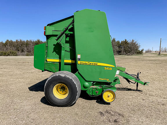 Image of John Deere 568 Mega Wide Plus equipment image 3