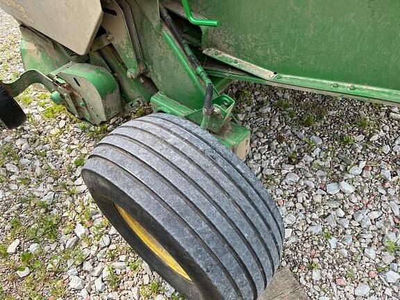 Image of John Deere 568 Mega Wide Plus equipment image 4