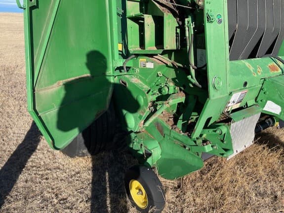 Image of John Deere 568 equipment image 4