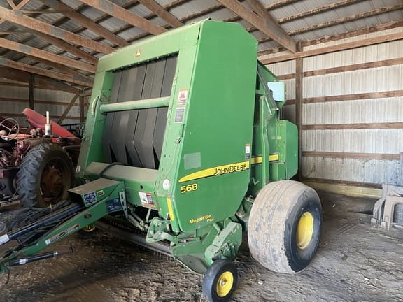 Image of John Deere 568 equipment image 1