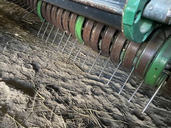 Image of John Deere 568 equipment image 2