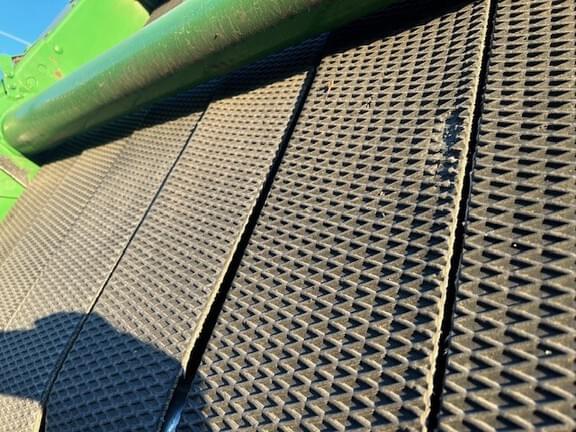 Image of John Deere 568 equipment image 2