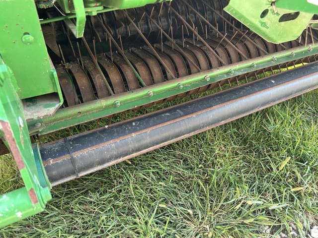 Image of John Deere 568 equipment image 3