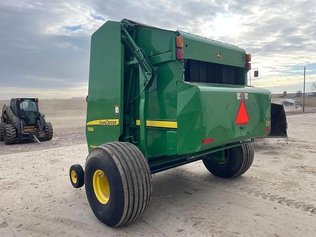 Image of John Deere 568 Silage Mega Wide Plus equipment image 3