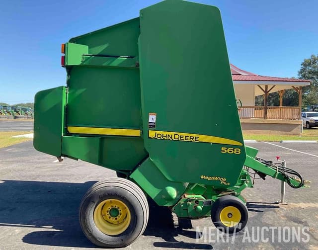 Image of John Deere 568 equipment image 3