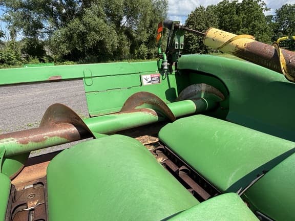 Image of John Deere 606C equipment image 4