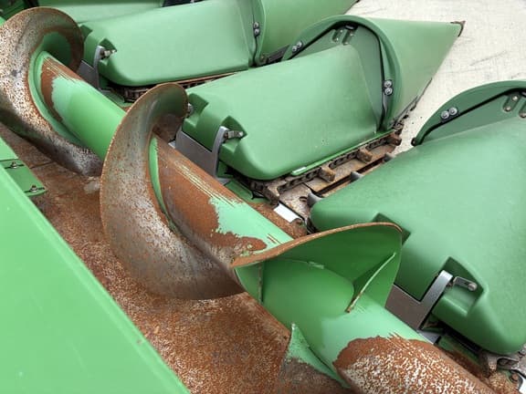 Image of John Deere 606C equipment image 2