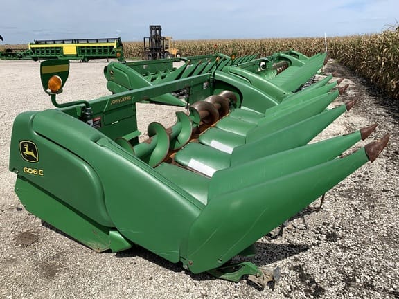 Main image John Deere 606C